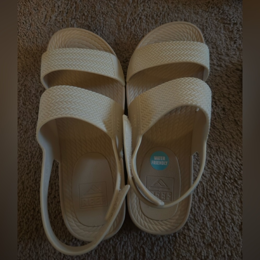 Beige Water-Friendly Reef Sandals